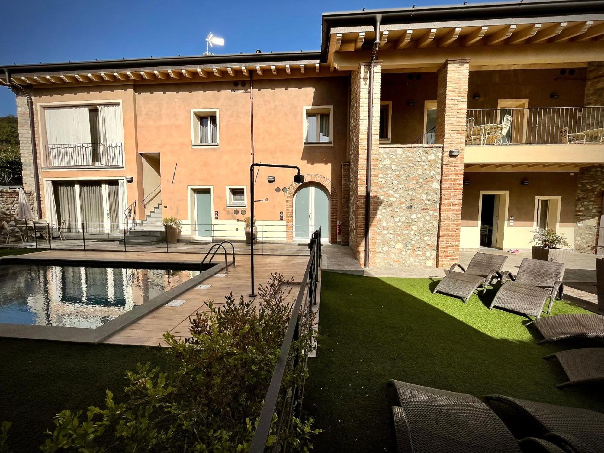 Villa Fontanelle Gardapartments Polpenazze del Garda Kültér fotó