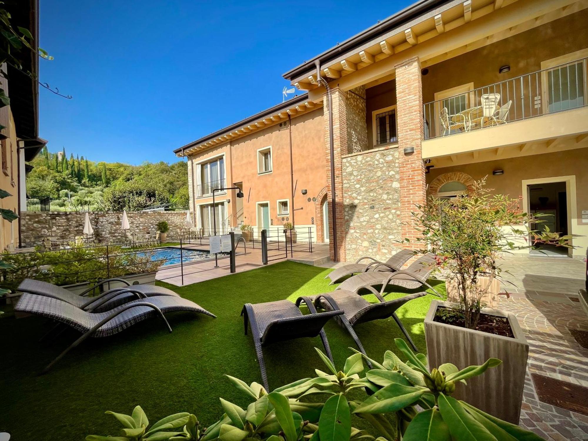Villa Fontanelle Gardapartments Polpenazze del Garda Kültér fotó