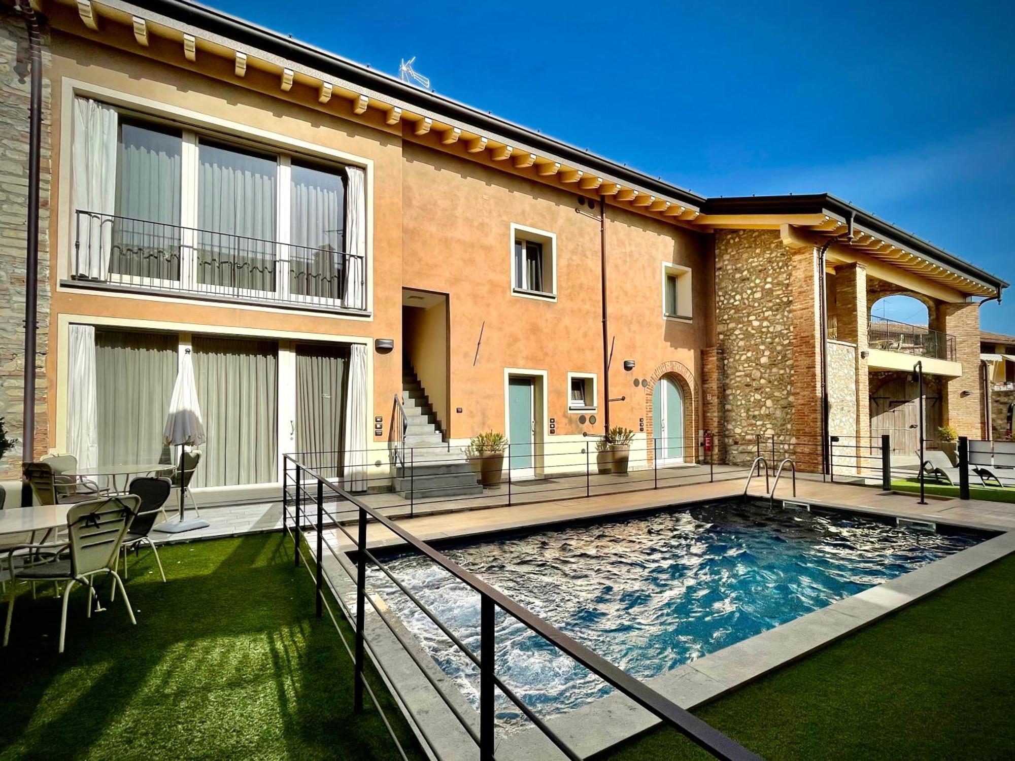Villa Fontanelle Gardapartments Polpenazze del Garda Kültér fotó