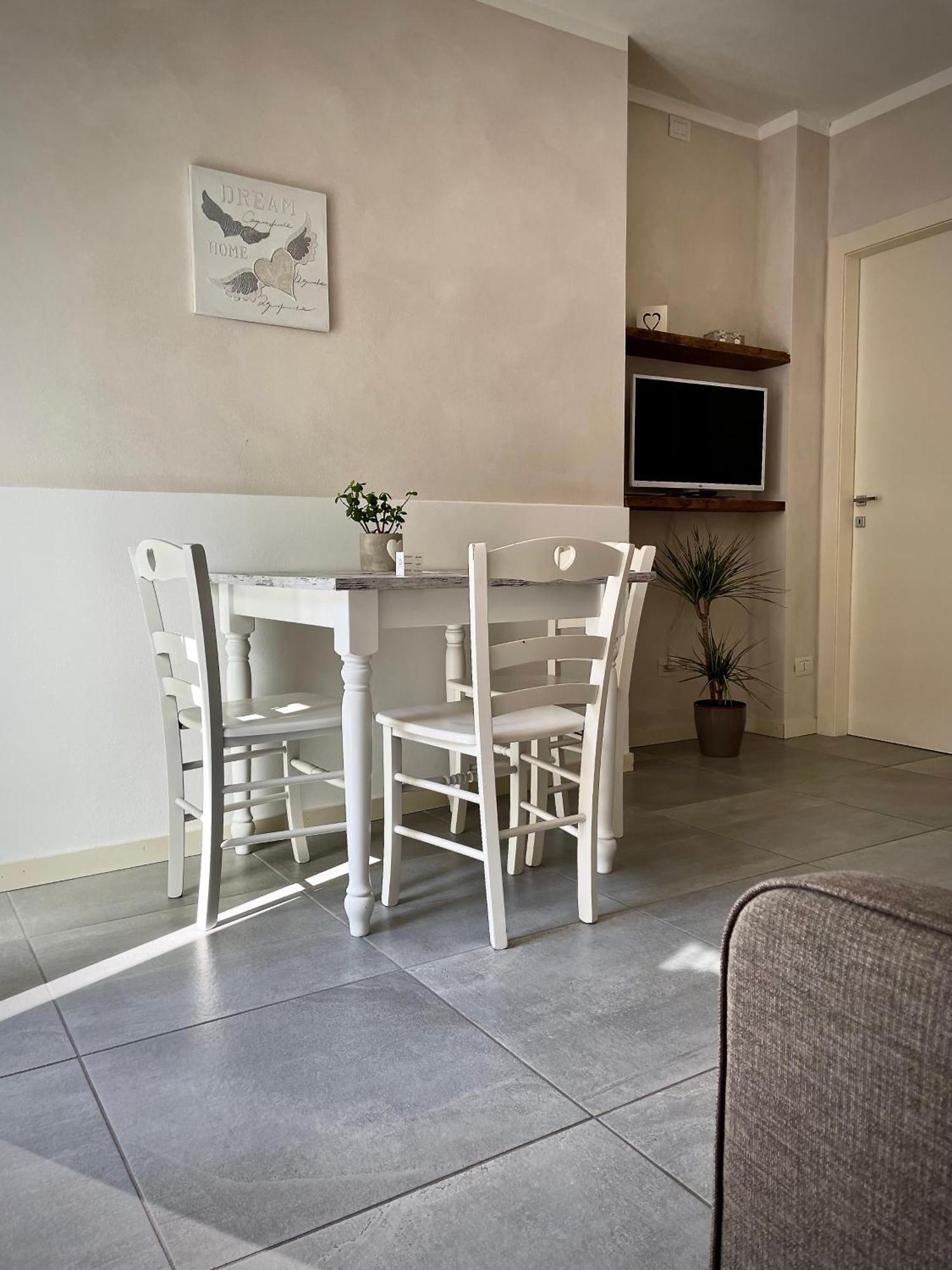 Villa Fontanelle Gardapartments Polpenazze del Garda Kültér fotó