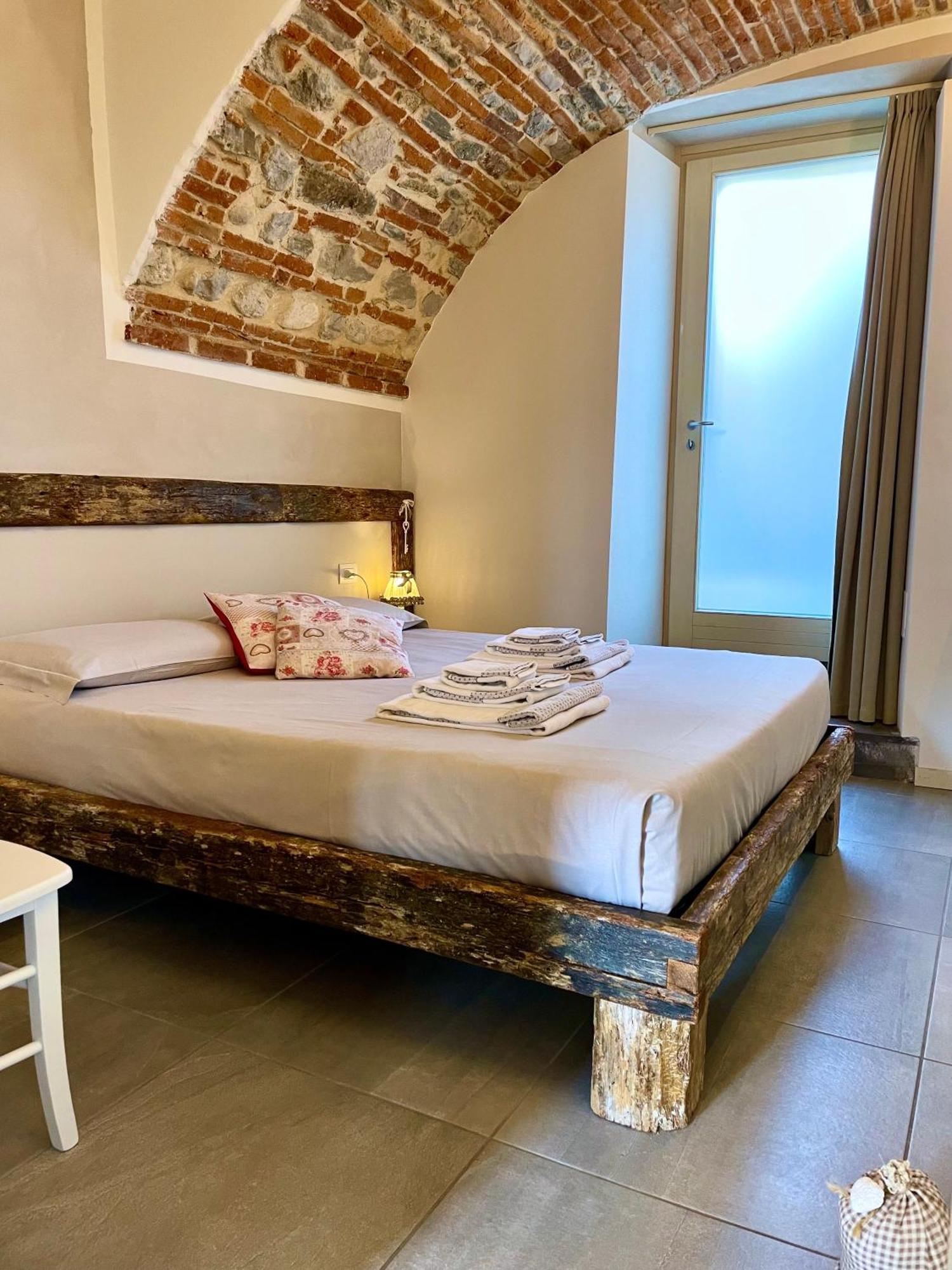 Villa Fontanelle Gardapartments Polpenazze del Garda Kültér fotó