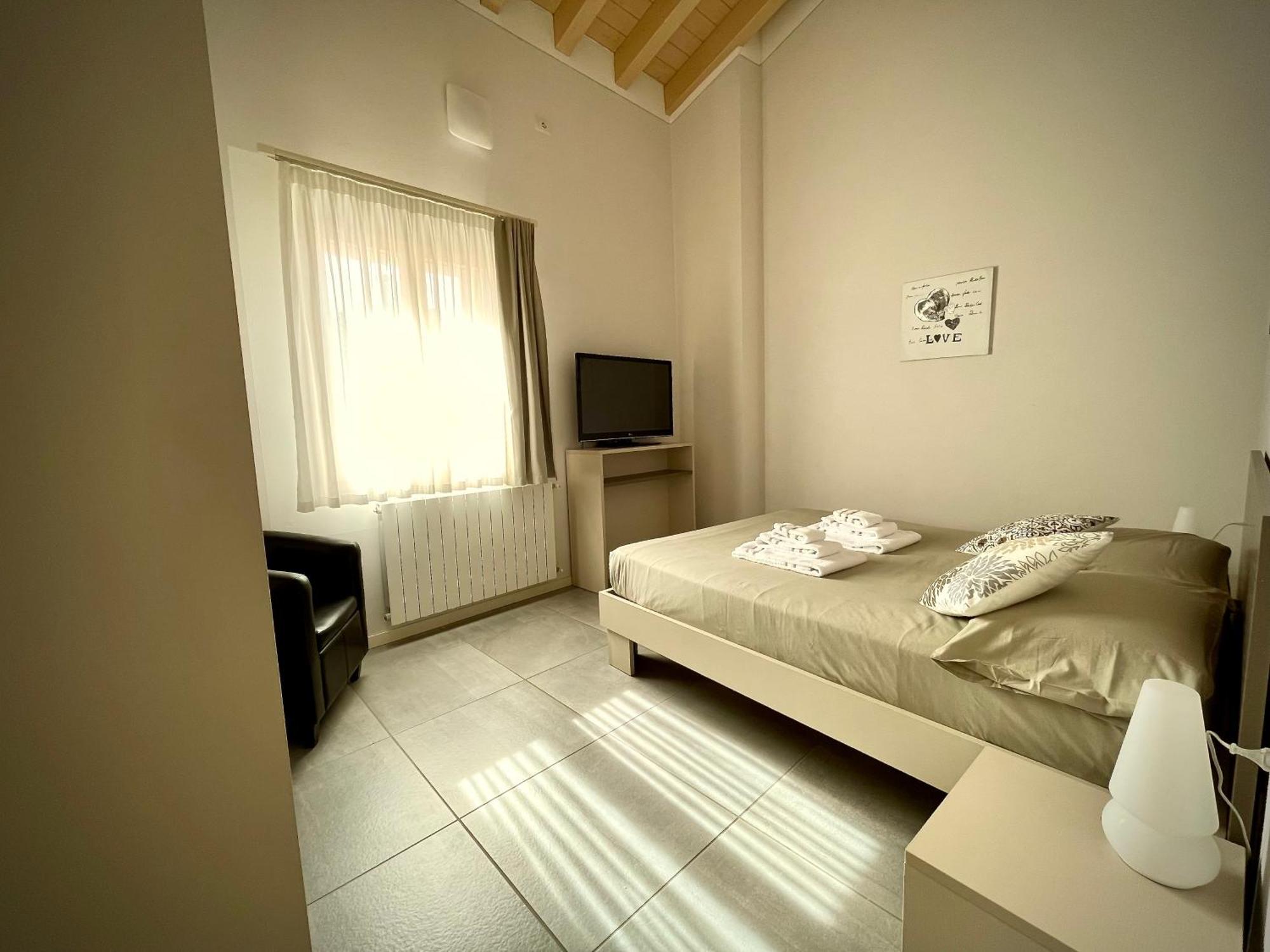 Villa Fontanelle Gardapartments Polpenazze del Garda Kültér fotó