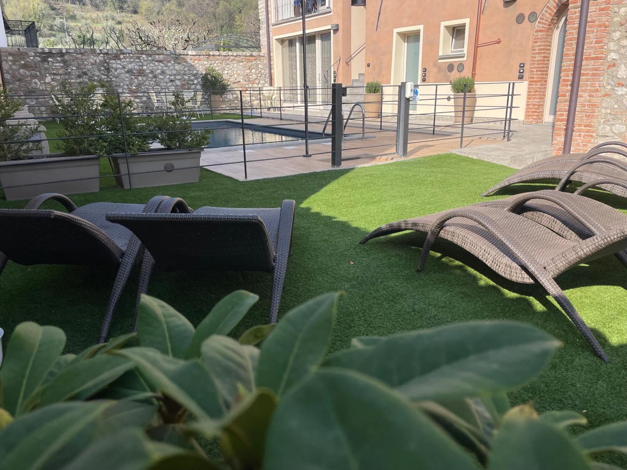 Villa Fontanelle Gardapartments Polpenazze del Garda Kültér fotó