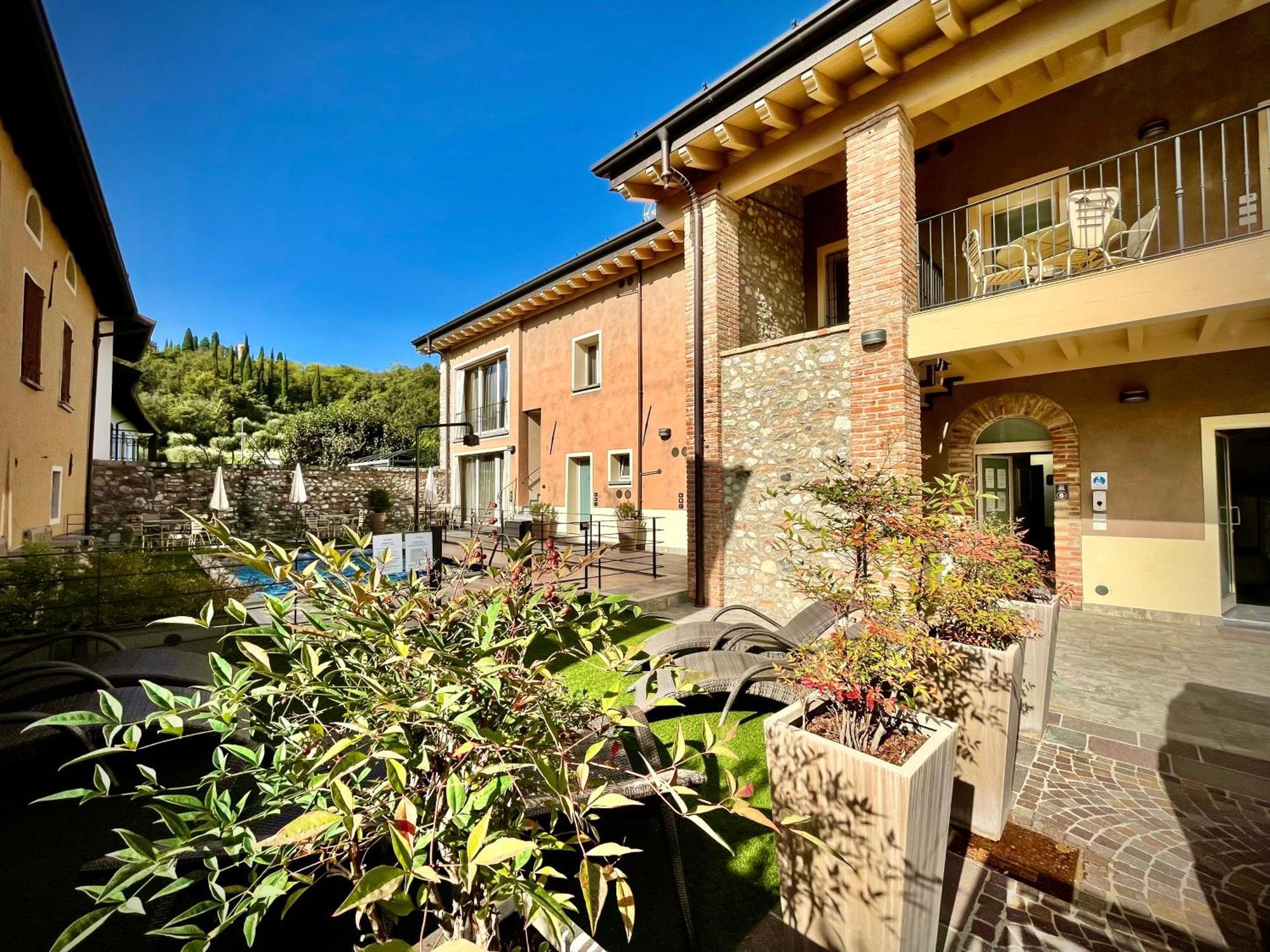 Villa Fontanelle Gardapartments Polpenazze del Garda Kültér fotó